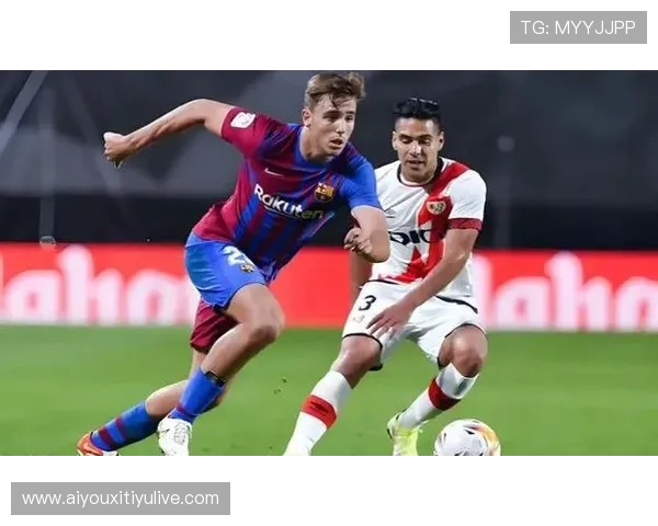 巴列卡诺对阵奥维耶多，保级六分战引爆主场气氛